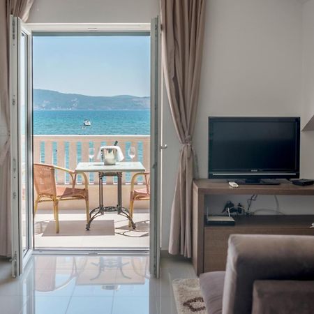 Апартаменты Grifone Coastline Херцег-Нови Экстерьер фото