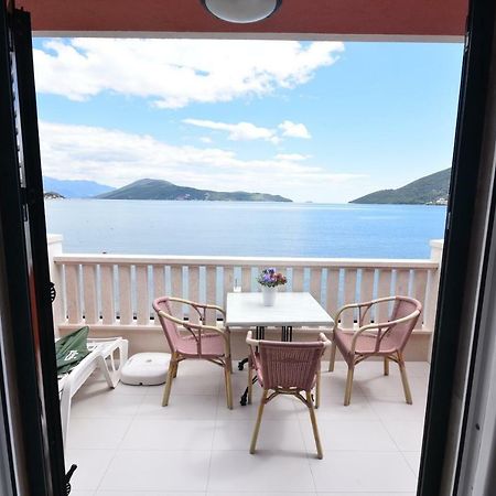Апартаменты Grifone Coastline Херцег-Нови Экстерьер фото