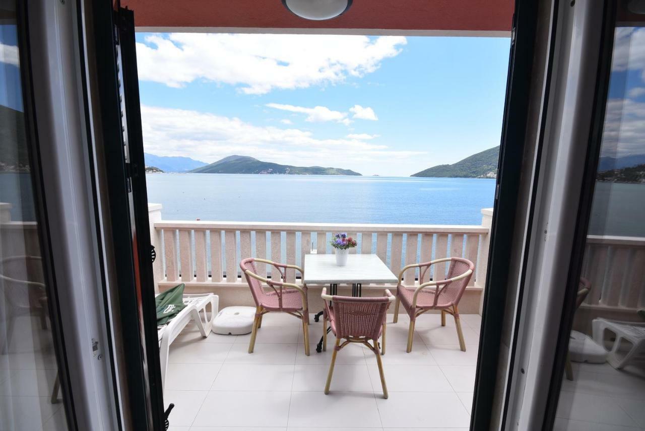 Апартаменты Grifone Coastline Херцег-Нови Экстерьер фото